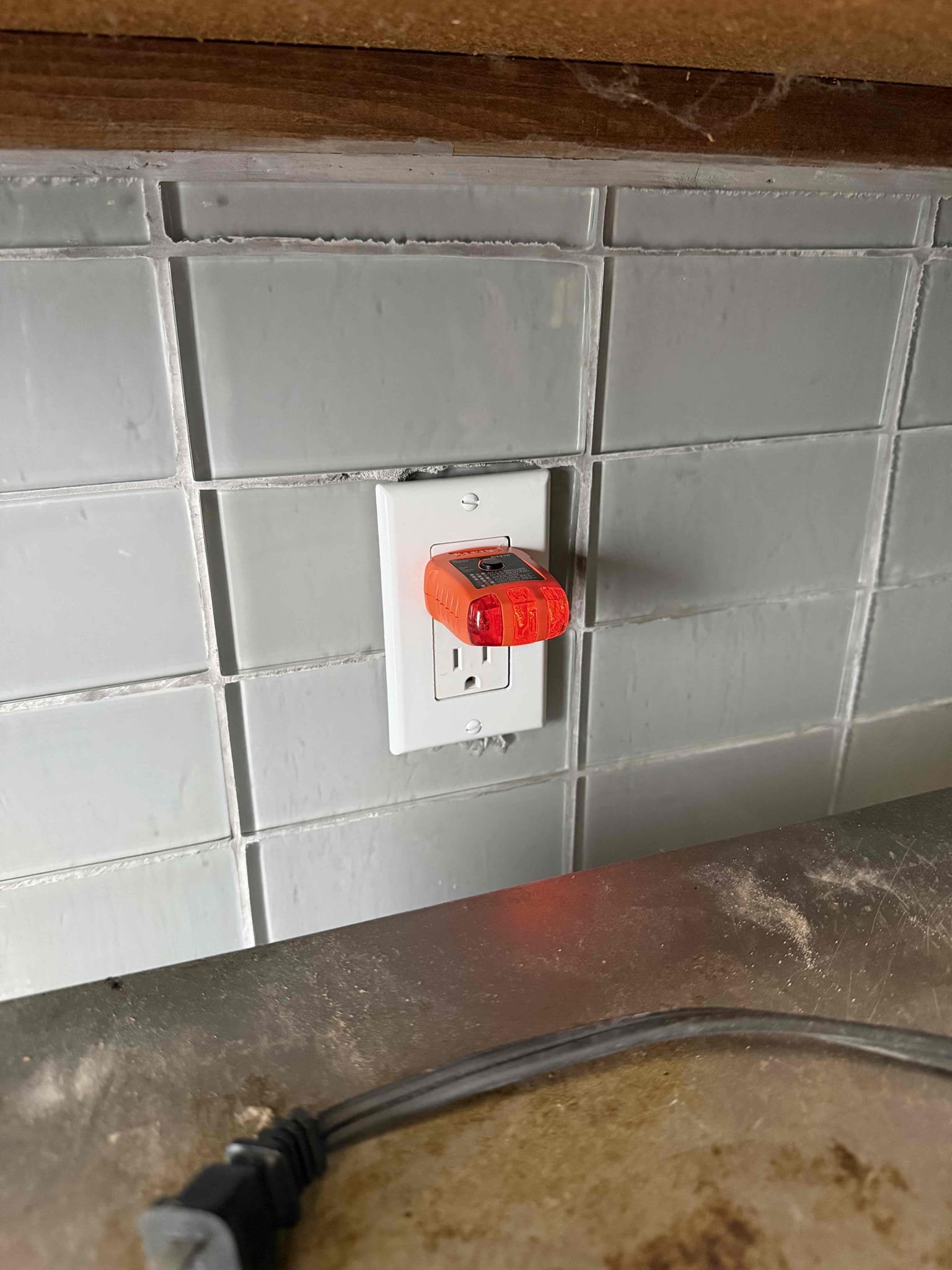 Troubleshoot outlets in Los Angeles